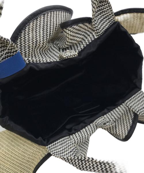 medelu（メデル）medelu (メデル) ラッフルフリルバッグ ベージュの古着・服飾アイテム