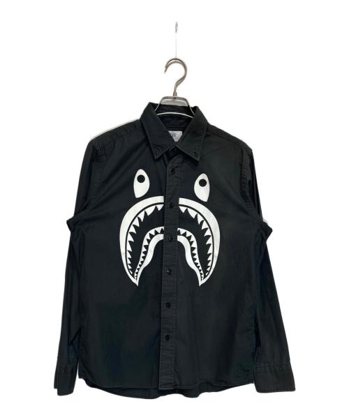 A BATHING APE（ア ベイシング エイプ）A BATHING APE (アベイシングエイプ) シャークプリントシャツ/001SHD301004X ブラック サイズ:Mの古着・服飾アイテム
