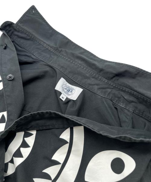 A BATHING APE（ア ベイシング エイプ）A BATHING APE (アベイシングエイプ) シャークプリントシャツ/001SHD301004X ブラック サイズ:Mの古着・服飾アイテム