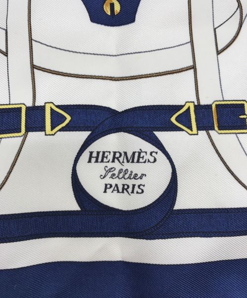 HERMES（エルメス）HERMES (エルメス) カレ40 黄金の拍車/カレ40/スカーフ ホワイト×ネイビーの古着・服飾アイテム