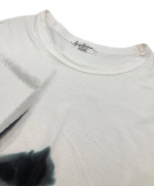 Yohji Yamamoto pour homme（ヨウジヤマモト プールオム）Yohji Yamamoto pour homme (ヨウジヤマモト プールオム) ペイントデザインTシャツ ホワイト サイズ:3の古着・服飾アイテム
