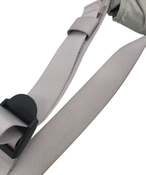 Acne studios（アクネ ストゥディオス）Acne studios (アクネ ストゥディオス) ミニメッセンジャーバッグ/C10140 グレーの古着・服飾アイテム