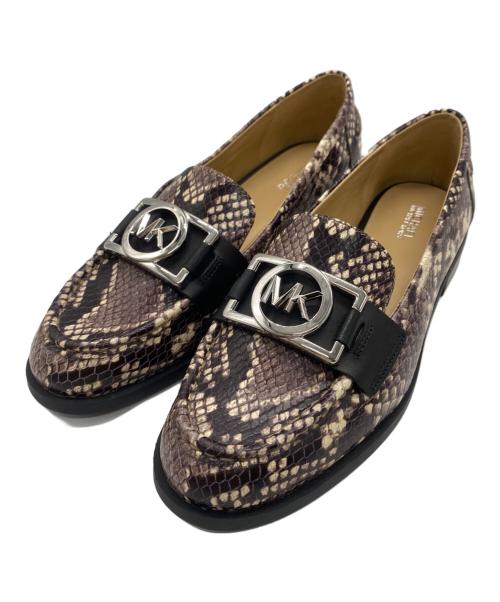 MICHAEL KORS（マイケル・コース）MICHAEL KORS (マイケルコース) パイソンローファー/40R2APFP2E ベージュ×ブラック サイズ:7　1/2の古着・服飾アイテム