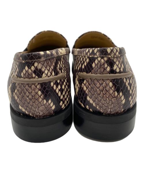 MICHAEL KORS（マイケル・コース）MICHAEL KORS (マイケルコース) パイソンローファー/40R2APFP2E ベージュ×ブラック サイズ:7　1/2の古着・服飾アイテム