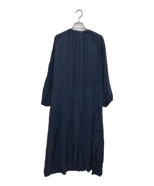 AMACA（アマカ）AMACA (アマカ) フィブリルサテンブラウスワンピース／V5J03-808 ブルー サイズ:SIZE 40の古着・服飾アイテム