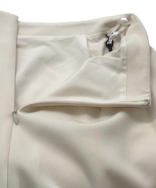 JOSE MOON（ジョゼムーン）JOSE MOON (ジョゼムーン) SIMPLE LINE SKIRT/1723121601-2 アイボリー サイズ:38の古着・服飾アイテム