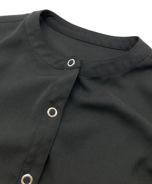 UN3D.（アンスリード）UN3D. (アンスリード) クロスベルトショートシャツ ブラック サイズ:Fの古着・服飾アイテム