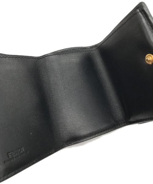 FENDI（フェンディ）FENDI (フェンディ) ROMA MICRO TRIFOLD WALLET/8M0395 AAYZ ブラックの古着・服飾アイテム