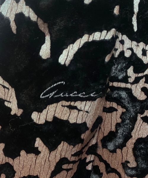 GUCCI（グッチ）GUCCI (グッチ) フロッキー加工総柄テーラードジャケット ブラック サイズ:48の古着・服飾アイテム