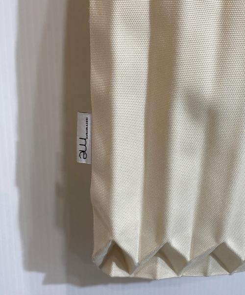 ISSEY MIYAKE me（イッセイ ミヤケ ミー）ISSEY MIYAKE me (イッセイ ミヤケ ミー) プリーツ ショルダーバック/MI11AG031 ベージュの古着・服飾アイテム