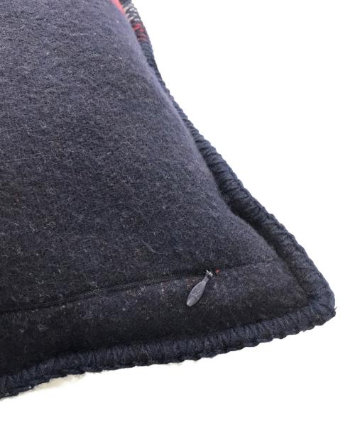 LOUIS VUITTON（ルイ ヴィトン）LOUIS VUITTON (ルイ ヴィトン) カシミヤ混クッション ネイビーの古着・服飾アイテム