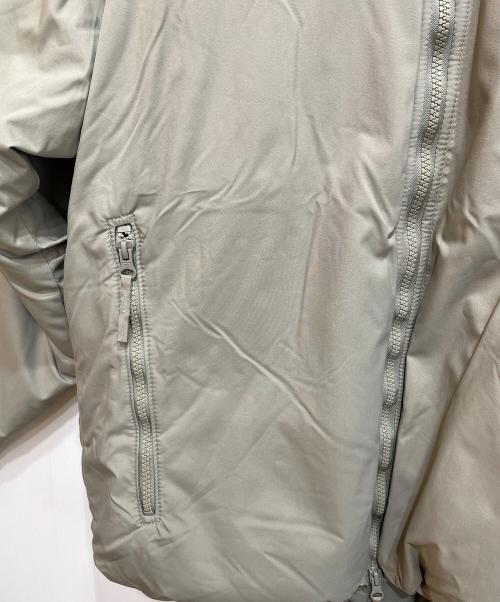 US ARMY（ユーエスアーミー）US ARMY (ユーエスアーミー) ECWCS GEN3 LEVEL7 JACKET/STERLINGWEAR OF BOSTON社製/ アメリカ製 /プリマロフト/ 8415-01-538-6289  カーキ サイズ:M-Rの古着・服飾アイテム