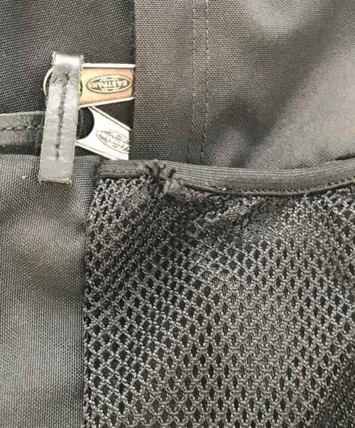 EASTPAK（イーストパック）EASTPAK (イーストパック) BEAMS (ビームス) 別注 Padded Pak'r XL 6Pocket ブラックの古着・服飾アイテム