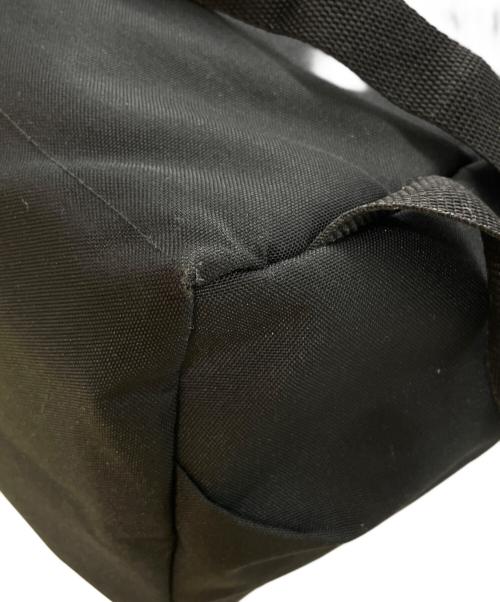 EASTPAK（イーストパック）EASTPAK (イーストパック) BEAMS (ビームス) 別注 Padded Pak'r XL 6Pocket ブラックの古着・服飾アイテム