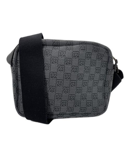 JORDAN（ジョーダン）JORDAN (ジョーダン) MONOGRAM MINI MESSENGER BAG/MA0760-G9Q グレーの古着・服飾アイテム