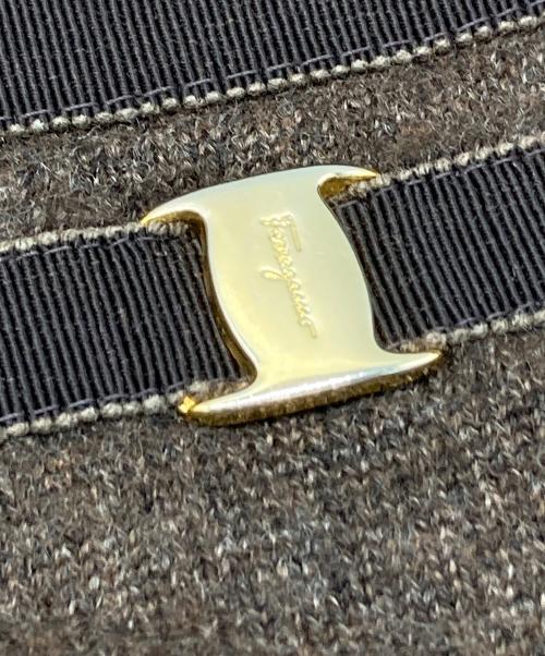 Salvatore Ferragamo（サルヴァトーレ フェラガモ）Salvatore Ferragamo (サルヴァトーレ フェラガモ) ヴァラリボンニット ブラウン サイズ:02の古着・服飾アイテム
