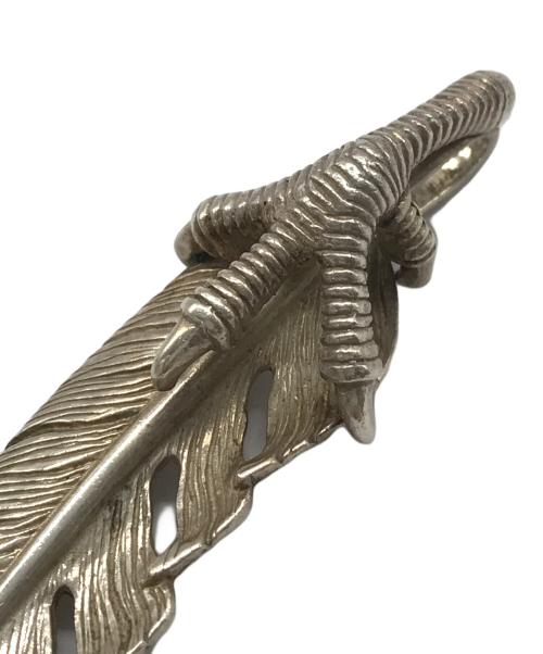 Tady & King（タディアンドキング）Tady & King (タディアンドキング) 銀爪フェザーペンダントトップ シルバーの古着・服飾アイテム