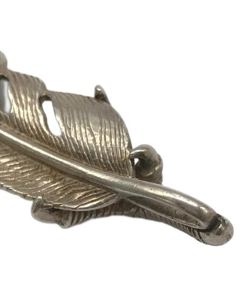 Tady & King（タディアンドキング）Tady & King (タディアンドキング) 銀爪フェザーペンダントトップ シルバーの古着・服飾アイテム