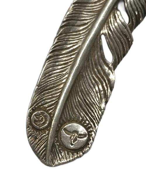 Tady & King（タディアンドキング）Tady & King (タディアンドキング) ハートフェザーペンダントトップ シルバーの古着・服飾アイテム