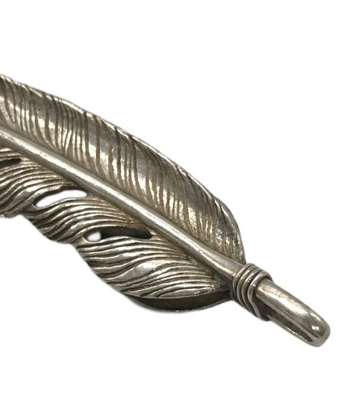 Tady & King（タディアンドキング）Tady & King (タディアンドキング) ハートフェザーペンダントトップ シルバーの古着・服飾アイテム