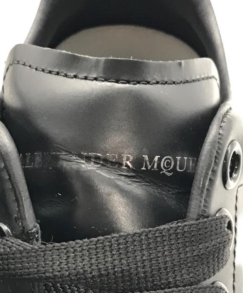 ALEXANDER McQUEEN（アレキサンダーマックイーン）ALEXANDER McQUEEN (アレキサンダーマックイーン) スタッズ装飾オーバーサイズスニーカー ブラック サイズ:40の古着・服飾アイテム
