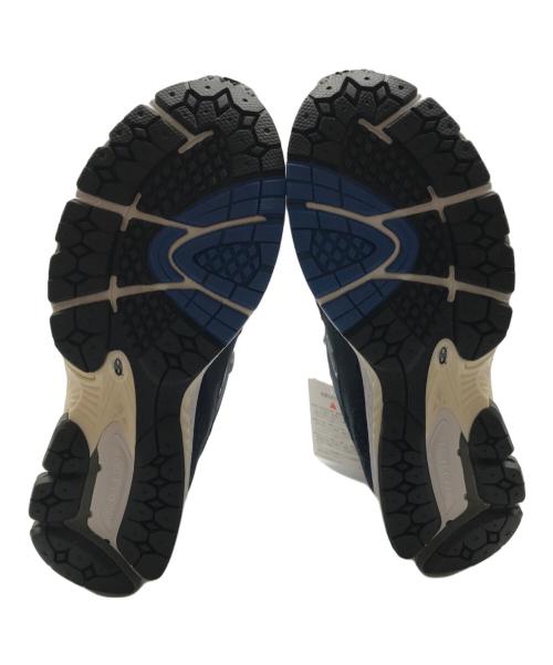 NEW BALANCE（ニューバランス）NEW BALANCE (ニューバランス) INVINCIBLER N.HOOLYWOOD (エヌ ハリウッド) ローカットスニーカー/M2002RXH ネイビー サイズ:26.5の古着・服飾アイテム