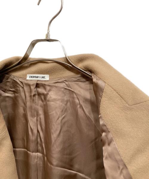 EVERYDAY I LIKE.（エヴリデイ アイ ライク）EVERYDAY I LIKE. (エヴリデイ アイ ライク) Short Double コート ベージュ サイズ:下記参照の古着・服飾アイテム