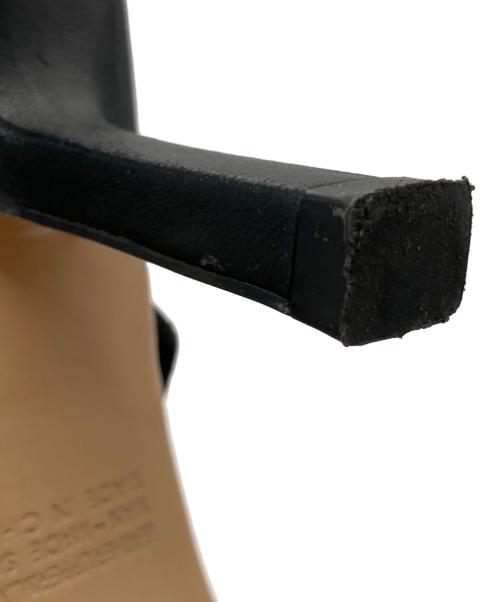 TONY BIANCO（トニービアンコ）TONY BIANCO (トニービアンコ) ストラップサンダル ブラック サイズ:8の古着・服飾アイテム