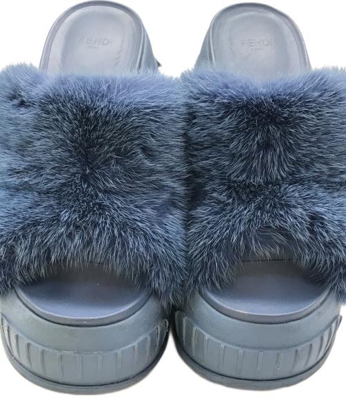 FENDI（フェンディ）FENDI (フェンディ) ファー厚底スライドサンダル ブルー サイズ:37の古着・服飾アイテム