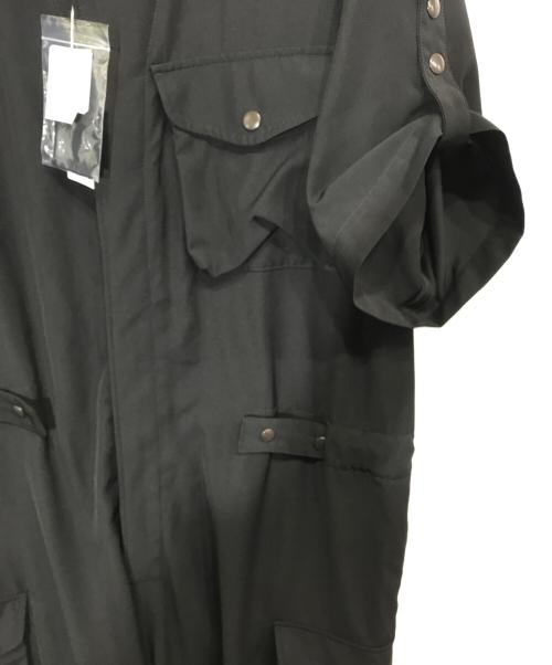 s'yte（サイト）s'yte (サイト) POLYESTER GABARDINE SHORT SLEEVE MILITARY ALL-IN-ONE/UY-D03-901 ブラック サイズ:4の古着・服飾アイテム