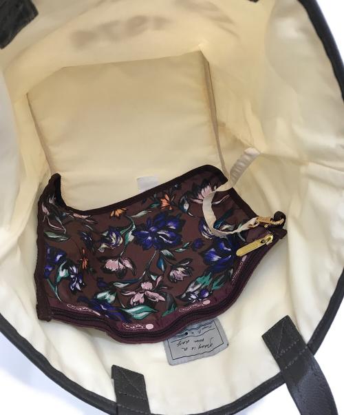 LeSportsac（レスポートサック）LeSportsac (レスポートサック) Naoko Okusa (ナオコ オオクサ) マルシェトートバッグ ホワイトの古着・服飾アイテム