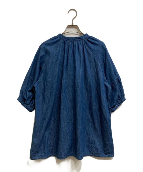 23区（ニジュウサンク）23区 (ニジュウサンク) ライトダンガリーサマースキッパーブラウス インディゴ サイズ:38　の古着・服飾アイテム