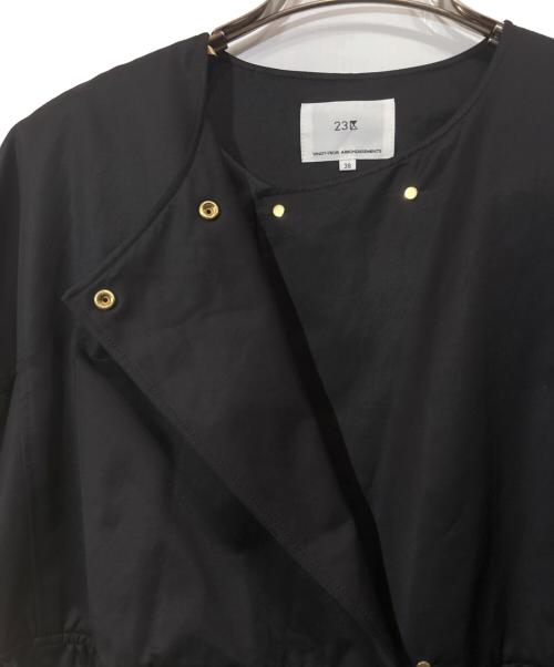 23区（ニジュウサンク）23区 (ニジュウサンク) 【VERYコラボ/撥水加工】グロッシーツイル アウター ブラック サイズ:38の古着・服飾アイテム