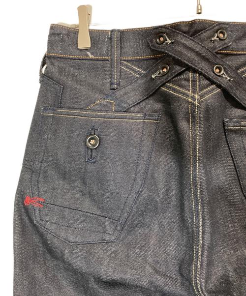 Denham（デンハム）Denham (デンハム) CROSSBACK CARROT FIT PANTS インディゴ サイズ:78.5cm (W31)の古着・服飾アイテム