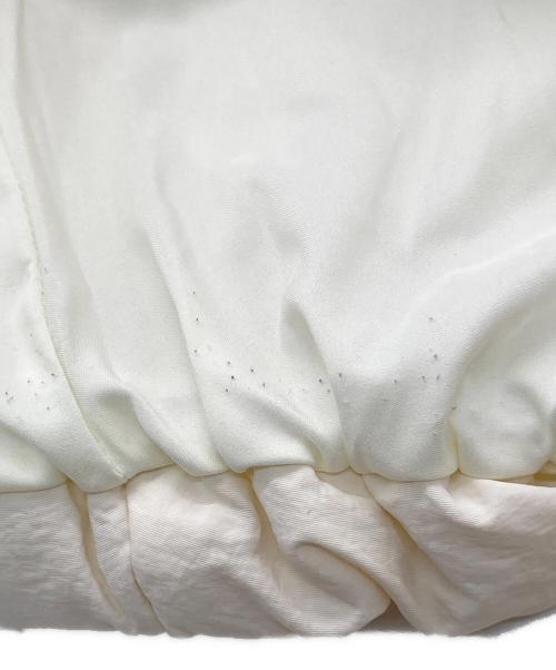 AKTE（アクテ）AKTE (アクテ) ライトパディングバルーンブルゾン ホワイト サイズ:freeの古着・服飾アイテム