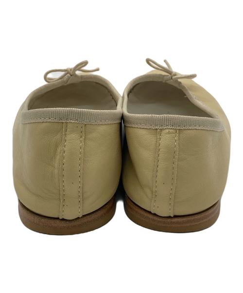 repetto（レペット）repetto (レペット) BEAUTY&YOUTH (ビューティーアンドユース) Cendrillon Ballerinas / Lambskin/V1020ABY ベージュ サイズ:37の古着・服飾アイテム