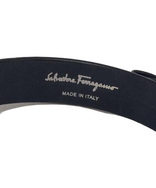 Salvatore Ferragamo（サルヴァトーレ フェラガモ）Salvatore Ferragamo (サルヴァトーレ フェラガモ) ヴァラリボンレザーカチューシャ ブラックの古着・服飾アイテム