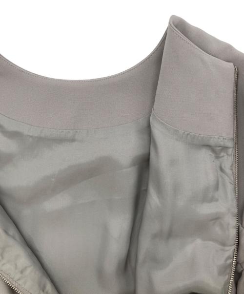 ADORE（アドーア）ADORE (アドーア) ハイツイスト ジョーゼット ワンピース グレー サイズ:38の古着・服飾アイテム