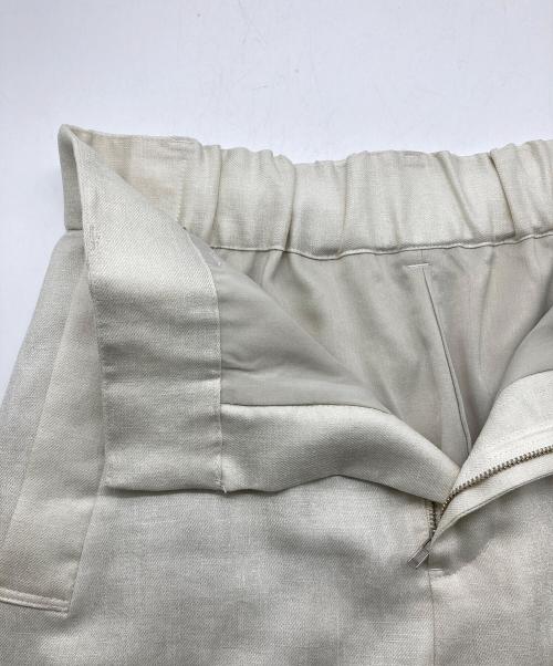 Adam et Rope（アダム エ ロペ）Adam et Rope (アダム エ ロペ) ハイウエストベンツタックスカート アイボリー サイズ:38の古着・服飾アイテム