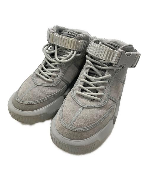 HENSHIN by KAMEN RIDER（ヘンシン バイ カメンライダー）HENSHIN by KAMEN RIDER (ヘンシン バイ カメンライダー) ウルフオルフェノク グレー サイズ:SIZE 25.5cmの古着・服飾アイテム