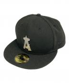 New Eraニューエラ）の古着「Rhinestone Badgeキャップ」｜ブラック