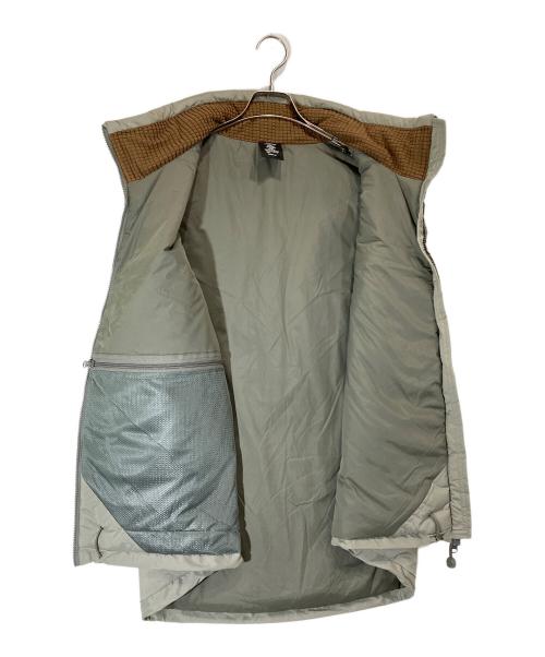 waiper（ワイパー）WAIPER (ワイパー) PCU LEVEL7A PRIMALOFT ベスト グレー サイズ:Mの古着・服飾アイテム