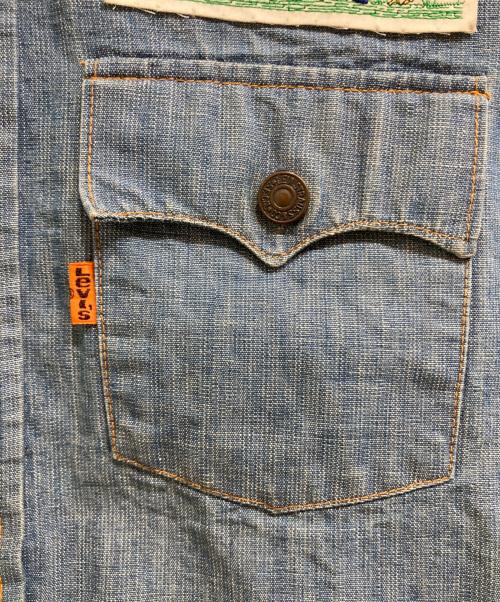 LEVI'S（リーバイス）LEVI'S (リーバイス) ワッペン刺繍デニムシャツ ブルー サイズ:XLの古着・服飾アイテム