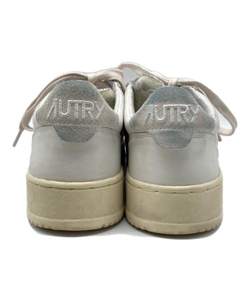 AUTRY（オートリ―）AUTRY (オートリ―) コートスニーカー ホワイト サイズ:39の古着・服飾アイテム