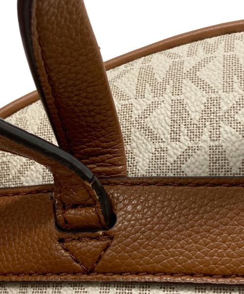 MICHAEL KORS（マイケル・コース）MICHAEL KORS (マイケルコース) バックパック アディナ ホワイトの古着・服飾アイテム