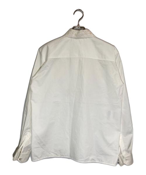 MIU MIU（ミュウミュウ）MIU MIU (ミュウミュウ) パールボタンレースフリルシャツ ホワイト サイズ:40の古着・服飾アイテム