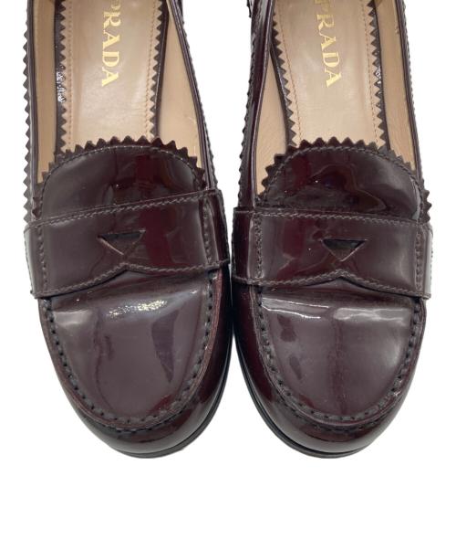 PRADA（プラダ）PRADA (プラダ) パテントコインローファー ブラウン サイズ:23cmの古着・服飾アイテム