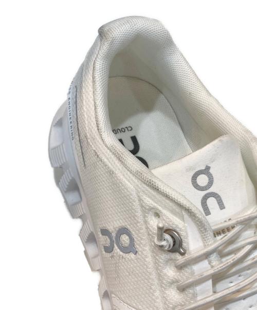 on（オン）on (オン) CLOUD 5 ホワイト サイズ:23.5の古着・服飾アイテム