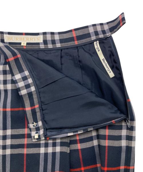 Burberry's（バーバリーズ）Burberry's (バーバリーズ) ノヴァチェックセットアップ ネイビー サイズ:SIZE 7/スカート:9の古着・服飾アイテム