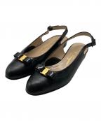 Salvatore Ferragamoサルヴァトーレ フェラガモ）の古着「ヴァラリボンパンプス」｜ブラック